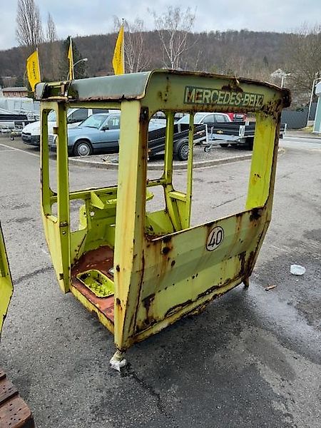 GRANIT Abstandsstück Kabine hinten Seitenschalter MB Trac 700, 800, 900, 1000, 1100 - A4418160063 GRANIT Abstandsstück Kabine hinten Seitenschalter MB Trac 700, 800, 900, 1000, 1100 - A4418160063